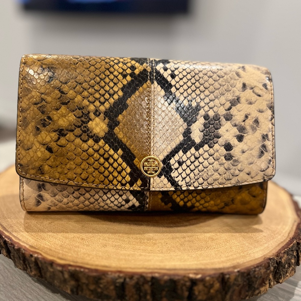 Tory Burch Chain Wallet
